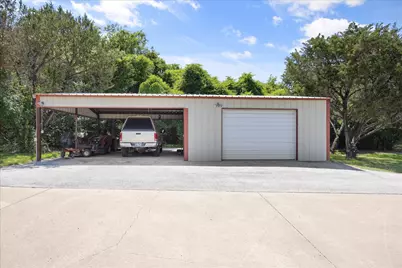 425 Indian Mountain Court, Granbury, TX 76048 - Photo 25