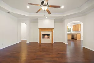 425 Indian Mountain Ct, Granbury, TX 76048 - Photo 5