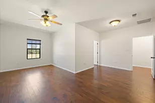 425 Indian Mountain Ct, Granbury, TX 76048 - Photo 7