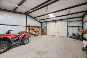 425 Indian Mountain Ct, Granbury, TX 76048 - Photo 27