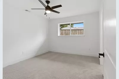 105 Wellesley Drive, Irving, TX 75062 - Photo 27