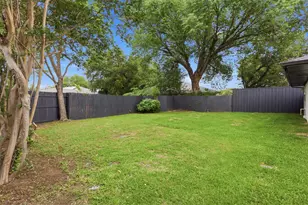 105 Wellesley Dr, Irving, TX 75062 - Photo 39