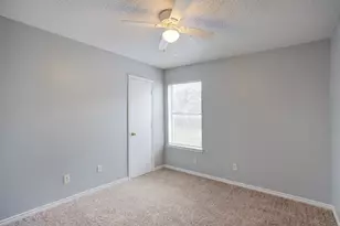 313 Queens Ct S, Mansfield, TX 76063 - Photo 11