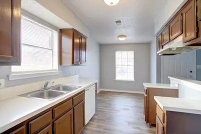 313 Queens Court S #B, Mansfield, TX 76063 - Photo 9