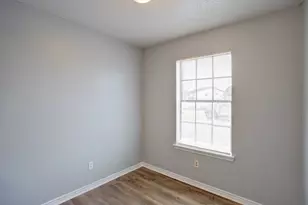 313 Queens Ct S, Mansfield, TX 76063 - Photo 5