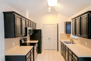 4048 La Costa Ct, Irving, TX 75038 - Photo 9