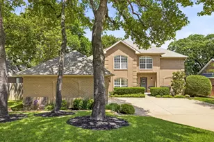 2962 Woodland Hills Dr, Grapevine, TX 76051 - Photo 1