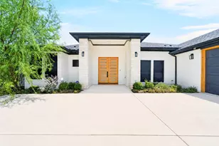 4013 Legend Trl, Granbury, TX 76049 - Photo 3