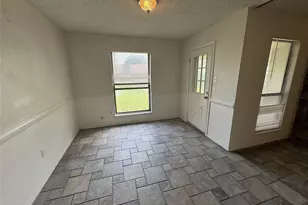 2122 Rainwood Ct, Arlington, TX 76017 - Photo 3