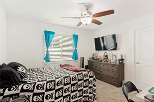 825 E Powell Ave, Fort Worth, TX 76104 - Photo 9