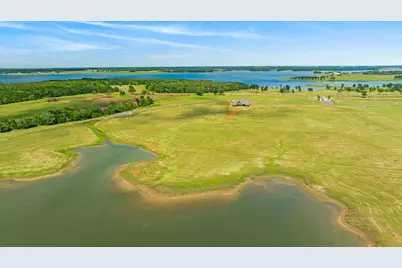 623 Lakeshore Terrace, Windom, TX 75492 - Photo 19