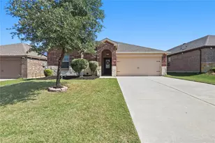 945 Alton Dr, Aubrey, TX 76227 - Photo 1