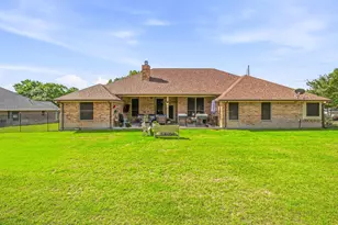3625 4 Trees Dr, Weatherford, TX 76087 - Photo 27