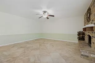 2200 Marble Falls Dr, Carrollton, TX 75007 - Photo 11