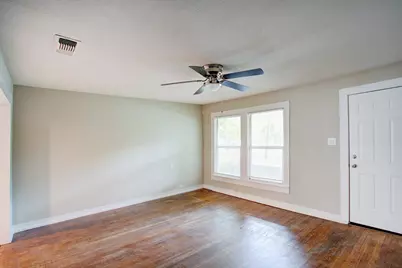 1005 N Buffalo Avenue, Cleburne, TX 76033 - Photo 5