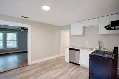 1005 N Buffalo Avenue, Cleburne, TX 76033 - Photo 9