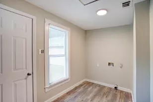 1005 N Buffalo Ave, Cleburne, TX 76033 - Photo 11