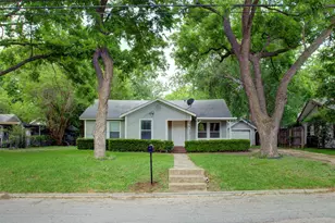 1005 N Buffalo Ave, Cleburne, TX 76033 - Photo 1