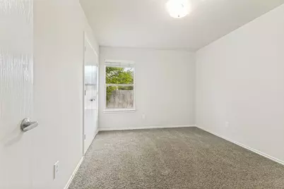 556 Winbridge Lane, Fort Worth, TX 76052 - Photo 17