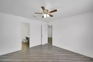 2306 Balvanera Plaza, Dallas, TX 75211 - Photo 11