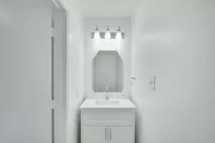 2306 Balvanera Plaza, Dallas, TX 75211 - Photo 21