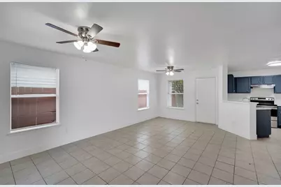 2306 Balvanera Plaza, Dallas, TX 75211 - Photo 7