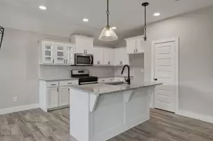16221 Crossing Cir, Lindale, TX 75771 - Photo 9