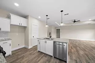 16221 Crossing Cir, Lindale, TX 75771 - Photo 11