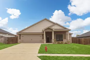 16221 Crossing Cir, Lindale, TX 75771 - Photo 1