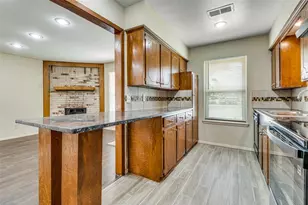 110 Crandall Rd, Irving, TX 75060 - Photo 1