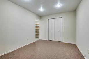 110 Crandall Rd, Irving, TX 75060 - Photo 9