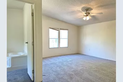 912 Partridge Court, Granbury, TX 76049 - Photo 13
