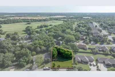 513 Spring Meadow Street, Stephenville, TX 76401 - Photo 3