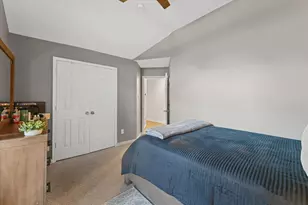 1040 Essex Dr, Cedar Hill, TX 75104 - Photo 17
