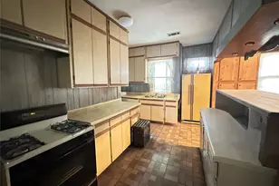 1001 Grandview Ave, Dallas, TX 75223 - Photo 15