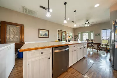 404 Fm 1566 W, Wolfe City, TX 75496 - Photo 13