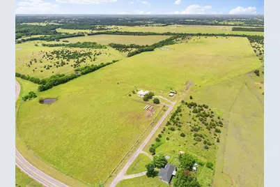 404 Fm 1566 W, Wolfe City, TX 75496 - Photo 33