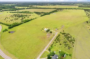 404 Fm 1566 W, Wolfe City, TX 75496 - Photo 33