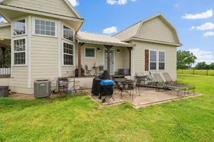 404 Fm 1566 W, Wolfe City, TX 75496 - Photo 29