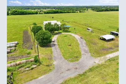 404 Fm 1566 W, Wolfe City, TX 75496 - Photo 31