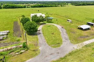 404 Fm 1566 W, Wolfe City, TX 75496 - Photo 31
