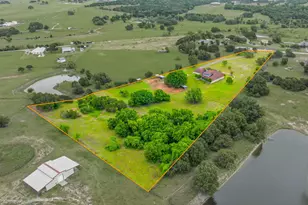 1914 Bentwater Pkwy, Granbury, TX 76049 - Photo 5