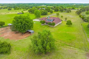 1914 Bentwater Pkwy, Granbury, TX 76049 - Photo 7