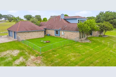 1914 Bentwater Parkway, Granbury, TX 76049 - Photo 33