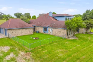 1914 Bentwater Pkwy, Granbury, TX 76049 - Photo 35