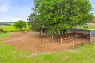 1914 Bentwater Pkwy, Granbury, TX 76049 - Photo 3