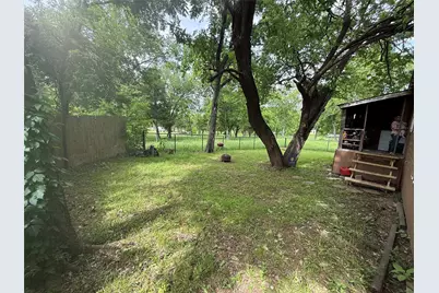 1006 Bishop Street, Commerce, TX 75428 - Photo 13