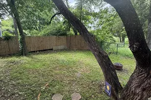 1006 Bishop St, Commerce, TX 75428 - Photo 11