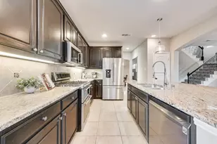 300 Perkins Dr, Lantana, TX 76226 - Photo 3