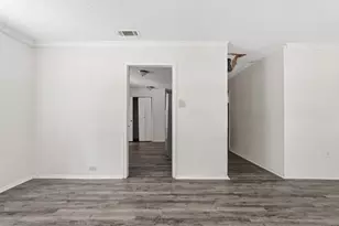 2806 E Atoll Dr, Dallas, TX 75216 - Photo 11